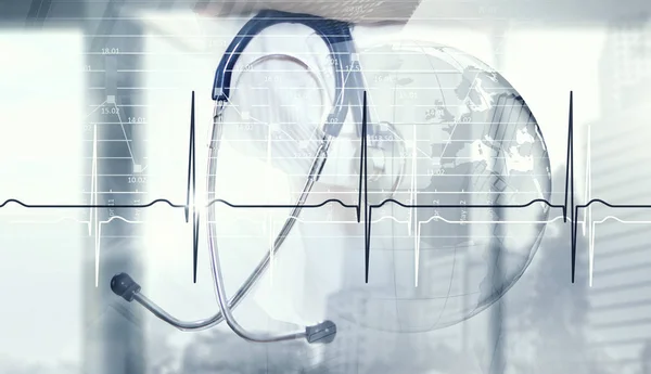 Modern medicin kardiologi koncept. Mixed media — Stockfoto