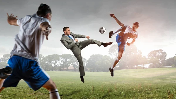 Fotboll spelare sparkar bollen. Mixed media — Stockfoto