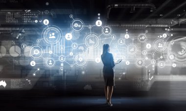 Başarın için yüksek teknolojiler. Karışık ortam