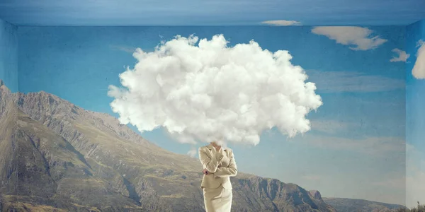 Σύννεφο με επικεφαλής γυναίκα. Μικτή τεχνική — Φωτογραφία Αρχείου