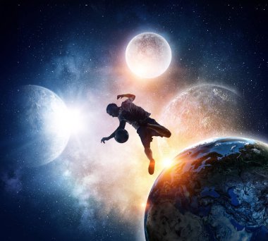 Dünya popüler ve sevilen bir oyun. Karışık teknik