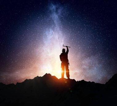 Aşırı Tırmanma onun adrenalindir. Karışık teknik