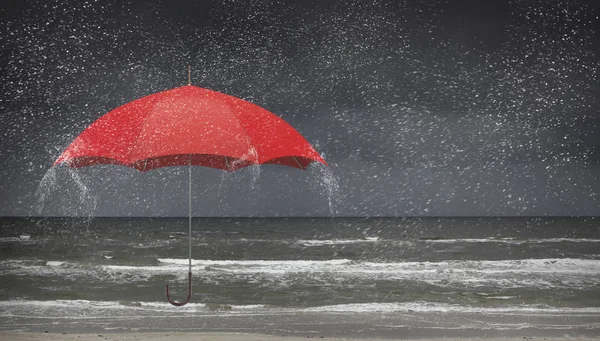 Barevný deštník v obloze. Kombinovaná technika — Stock fotografie