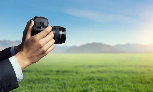 Todo comienza con una foto. Medios mixtos —  Fotos de Stock