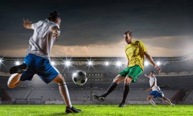 Futbol maçı sıcak anlar. Karışık teknik
