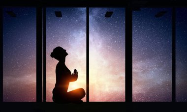 Yoga fiziksel ve ruhsal tedavi olarak. Karışık teknik