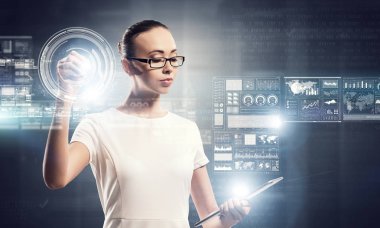 Yenilikçi teknolojileri kullanarak. Karışık teknik