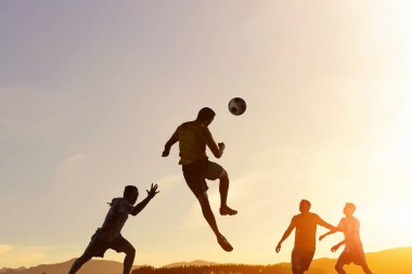 Oyun zamanı geldi. Karışık teknik