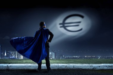 Güçlü ve kuvvetli süper kahraman. Karışık teknik