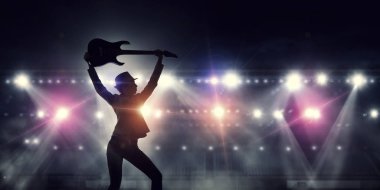 Onun yaşam tarzı müziktir. Karışık teknik