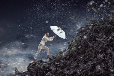 Bu meydan kadar güçlü. Karışık teknik