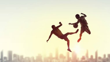 Oyun zamanı geldi. Karışık teknik