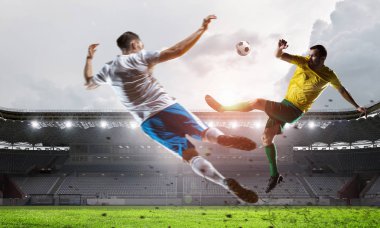 Futbol maçı sıcak anlar. Karışık teknik