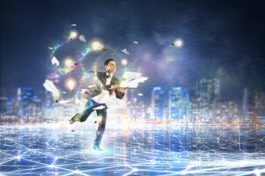 İş harekete geçti. Karma ortam. Karışık teknik