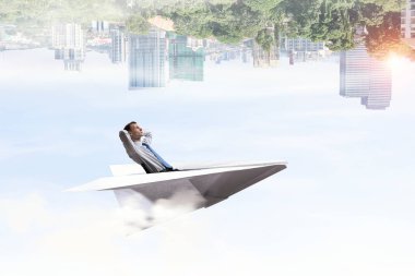 O rahat ve dikkatsiz. Karışık teknik