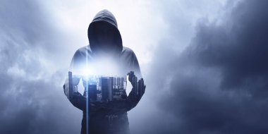 Şehrin suçlu. Karışık teknik