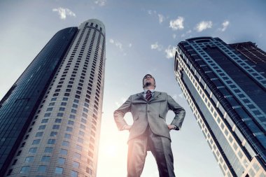 O büyük patron ve güç yok. Karışık teknik