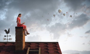 Genç kız kitap ile. Karma ortam. Karışık teknik