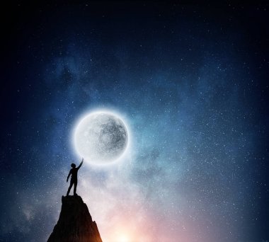 Adam ve dolunay. Karışık teknik