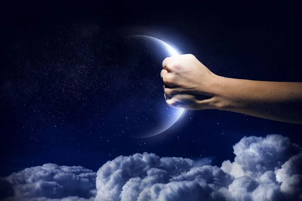 Lua na mão. Meios mistos — Fotografia de Stock