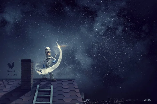 Dreaming of becoming a spaceman . Mixed media — Stock Photo, Image