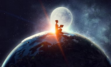 Benzersiz Bizim evrenimiz. Karışık teknik