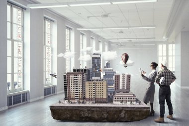 Yaratıcı çalışma mimar grubu. Karışık teknik