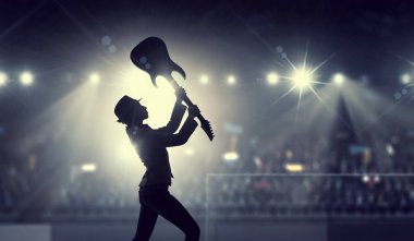 Onun yaşam tarzı müziktir. Karışık teknik