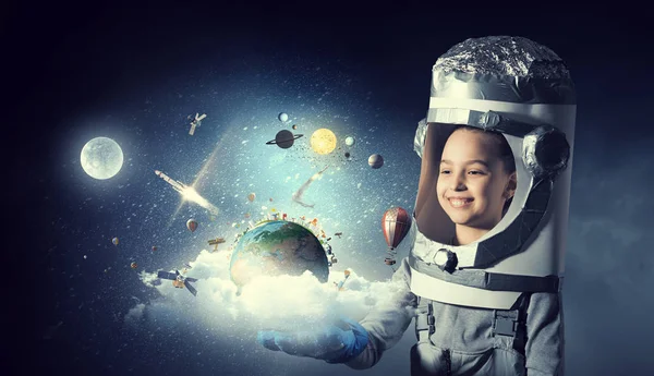 Jag kommer att bli astronaut och flyga till rymden. Mixed media. Mixed media — Stockfoto