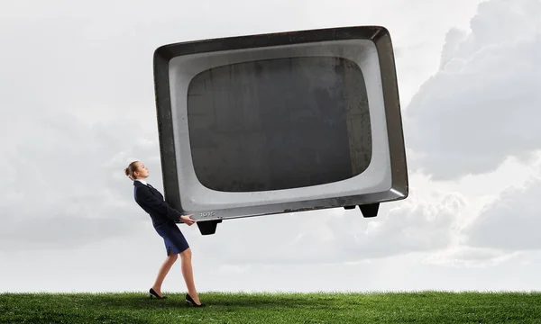 女人和电视监视器。混合媒体 — 图库照片