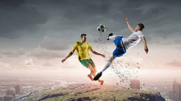Açık havada futbolcu. Karışık teknik — Stok fotoğraf