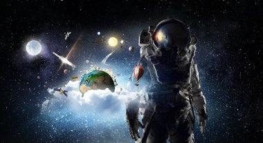 Astronot uzayda. Karma ortam. Karışık teknik