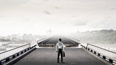 Yine de yapacak. Karışık teknik