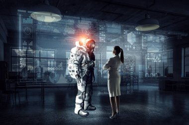 Uzay elbisesi tasarımı bilim adamları. Karma ortam. Karışık teknik