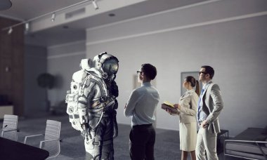 Uzay elbisesi tasarımı bilim adamları. Karma ortam. Karışık teknik