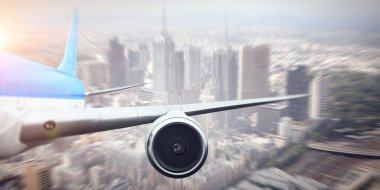 Uçağı gök yüksek. Karma ortam. Karışık teknik