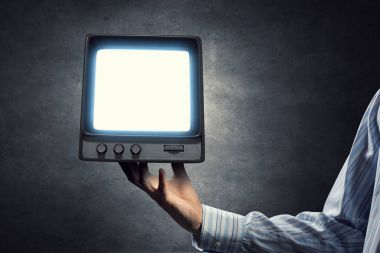 Televizyon bağımlılığı sorunu. Karışık teknik