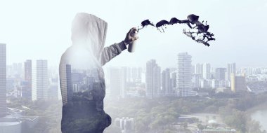 Sprey ile çizim adam. Karma ortam. Karışık teknik