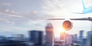 Uçağı gök yüksek. Karma ortam. Karışık teknik