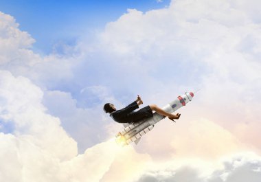 Kadın binicilik füze. Karma ortam. Karışık teknik