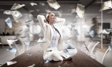 Pozitifliği üzerinde odaklanmaya çalışıyorum. Karma ortam. Karışık teknik