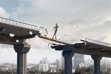 Riske ve dikkatli adımlar. Karışık teknik