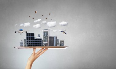 Yeni geliştirme projesi sunulması. Karışık teknik