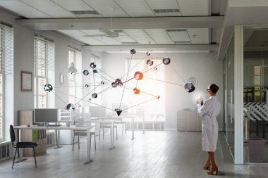 Bilim adamı kadın araştırma yapıyor. Karma ortam. Karışık teknik