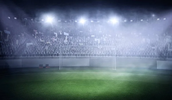 Campo de futebol nebuloso. Meios mistos — Fotografia de Stock