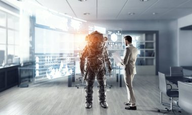 Uzay elbisesi tasarımı bilim adamları. Karışık teknik