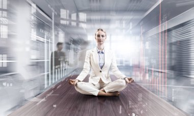 Pozitifliği üzerinde odaklanmaya çalışıyorum. Karışık teknik