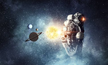 Astronot uzayda. Karışık teknik