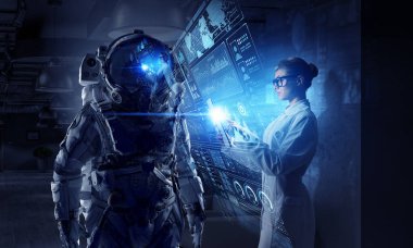 Uzay elbisesi tasarımı bilim adamları. Karışık teknik