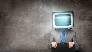 Başlı iş adamı izlemek. Karışık teknik